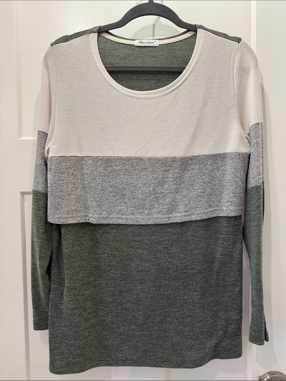 Bearsland Nursing Women’s Ivory, Gray & Olive Colorblock Long Sleeve Top Size L